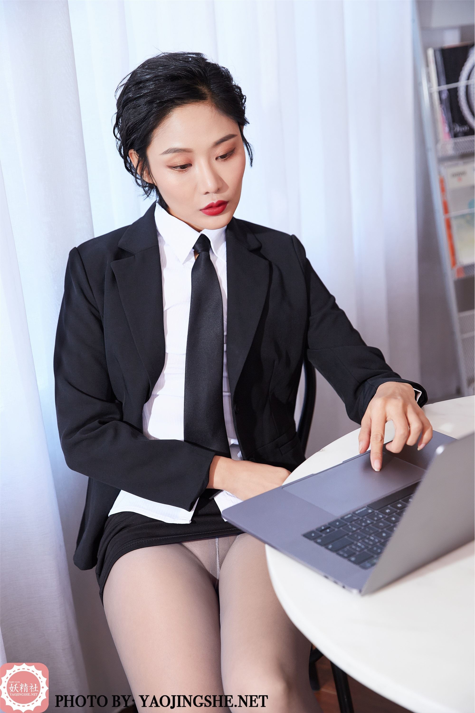 YAOJINGSHE 妖精社 T2009《可可-经理的一天》